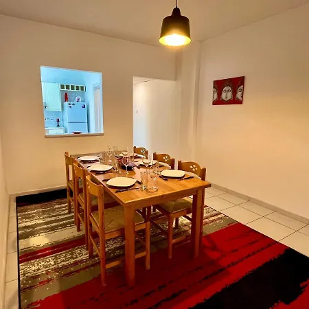 Appartement Two Bedroom Seaside *