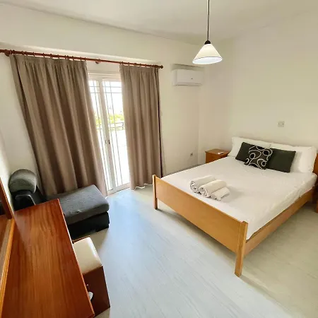 Two Bedroom Seaside Appartement Limassol